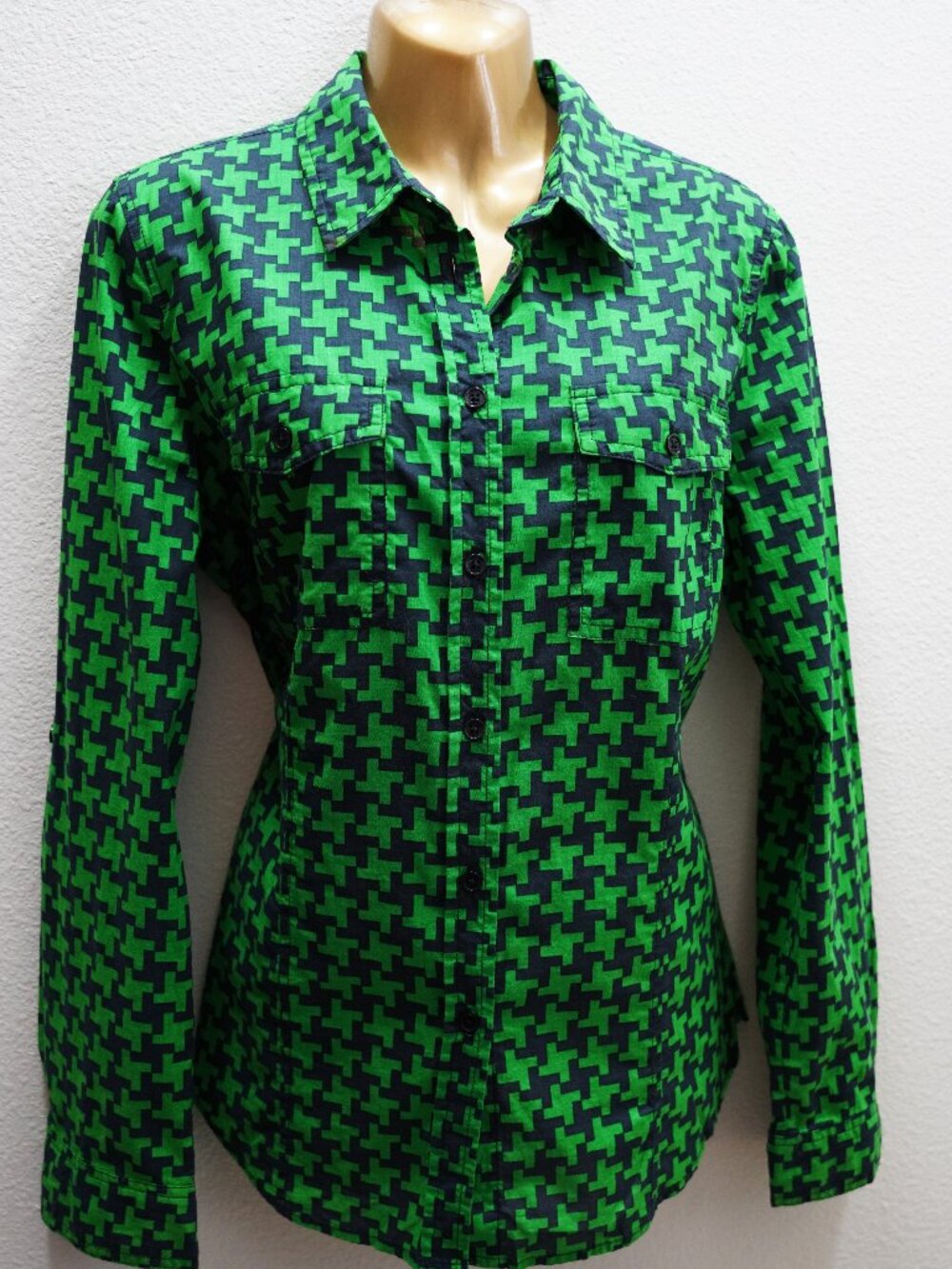 Michael Kors Womens Button Top Roll Tab L/S Green Pattern Shirt size L - Picture 1 of 5